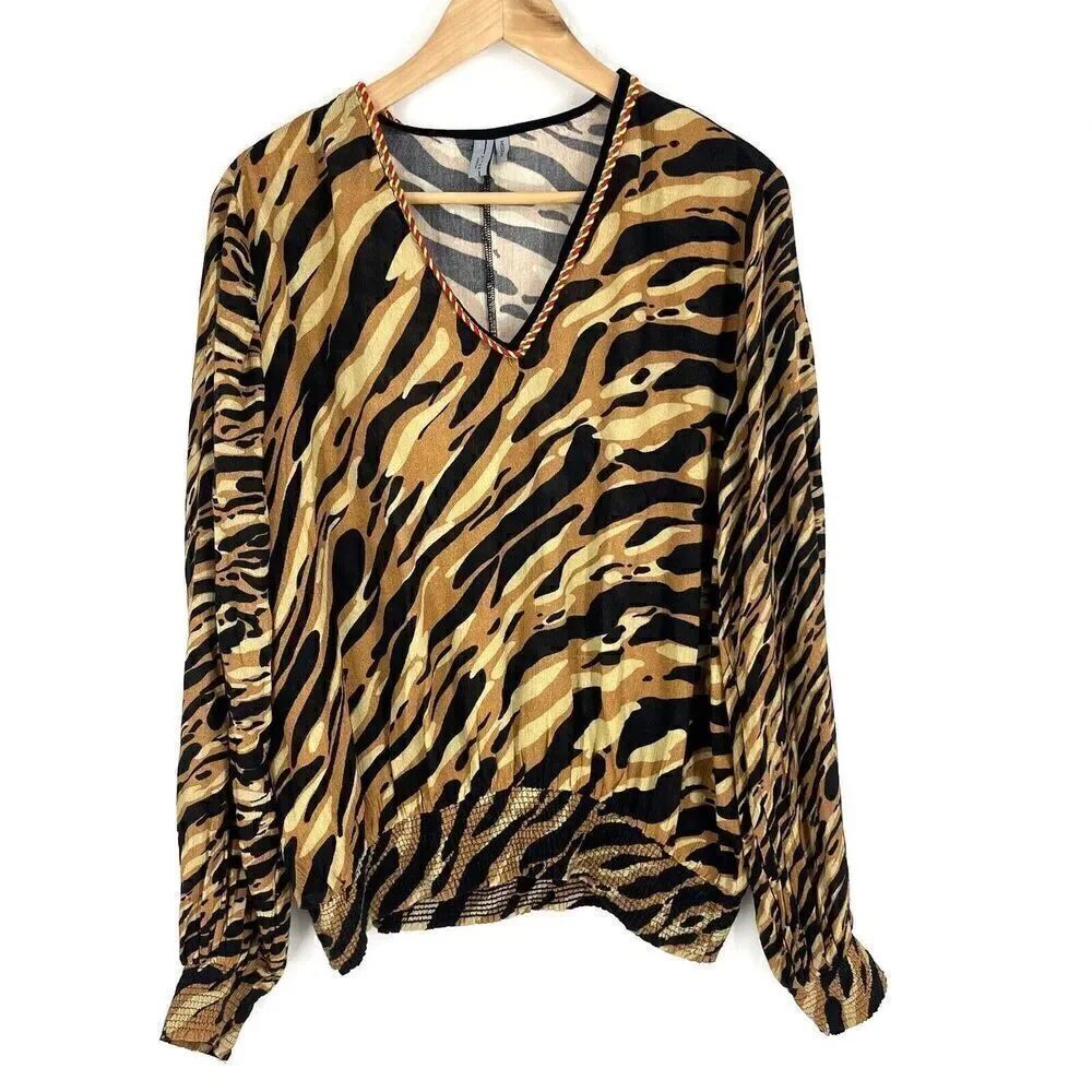 Anthropologie Blank London Top Size Medium Patrice Animal Print Shirt V Neck